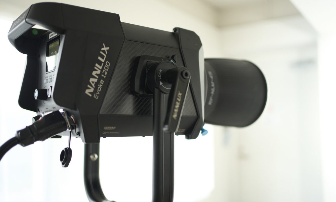 Photographer 撮影　 ハウススタジオ　オルライトスタジオ　作品撮り　ライティング　無料　照明機材　NANLUX EVOKE 1200　NANLITE Forza 720B