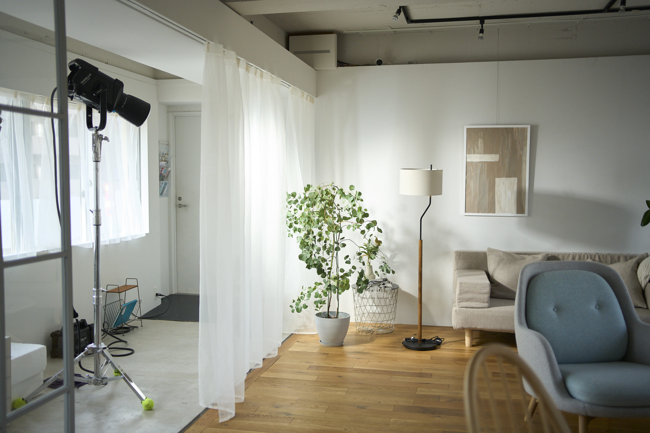 Photographer 撮影 ハウススタジオ オルライトスタジオ 作品撮り ライティング 無料 照明機材 NANLUX EVOKE 1200 Photographer 撮影 ハウススタジオ オルライトスタジオ 作品撮り ライティング 無料 照明機材 NANLUX EVOKE 1200