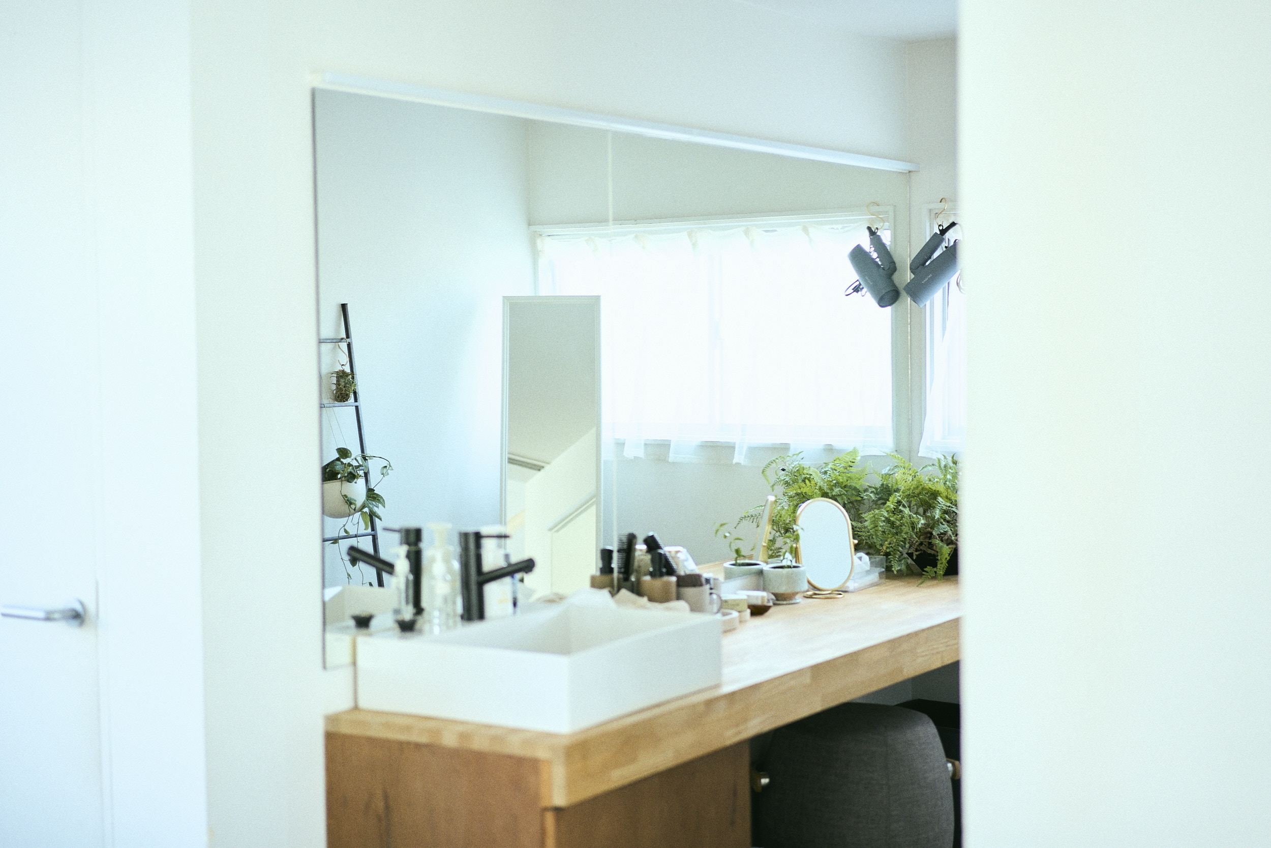 自然光ハウススタジオ　aL/Right STUDIO.　　生活シーンのプロップス　パウダールームプロップス完備　撮影スタジオ　東京　世田谷　撮影